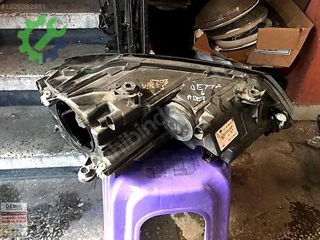 Volkswagen Jetta Sol Ön Far çıkma parça