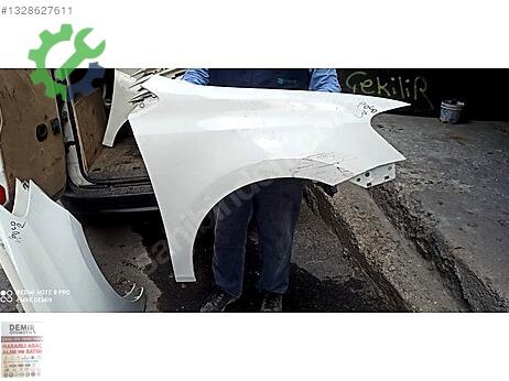 Volkswagen Polo Sağ Ön Çamurluk çıkma parça