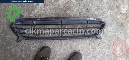 Hyundai Accent Tampon Izgarası çıkma parça