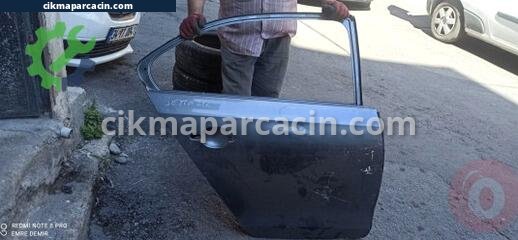 Volkswagen Jetta Sağ Arka Kapı çıkma parça