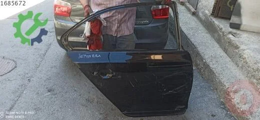 Volkswagen Jetta Sağ Arka Kapı 2011-2017 çıkma parça