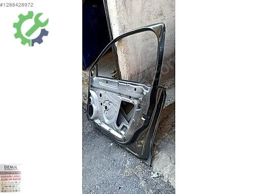 Volkswagen Jetta Sağ Ön Kapı çıkma parça