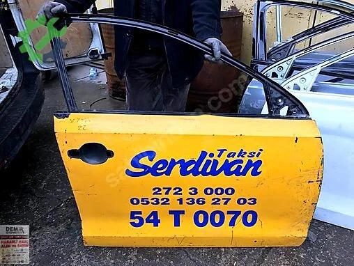 Volkswagen Jetta Sağ Ön Kapı çıkma parça