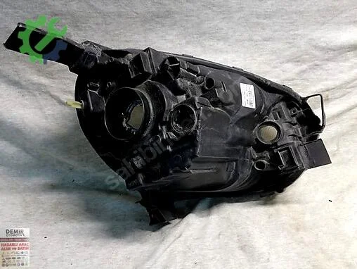Nissan Micra Sol Ön Far çıkma parça