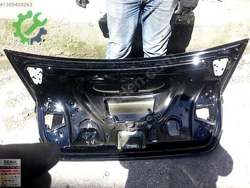 Audi A4 Bagaj çıkma parça