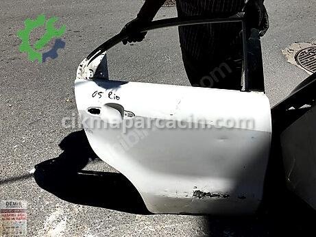 Kia Rio Sağ Arka Kapı çıkma parça