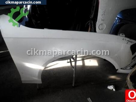 Audi A4 Sağ Ön Çamurluk çıkma parça