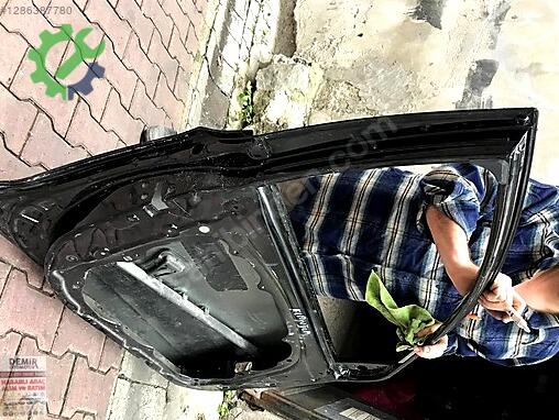 Hyundai Elantra Sol Ön Kapı çıkma parça