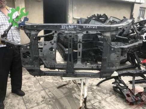 Hyundai Elantra Ön Panel çıkma parça
