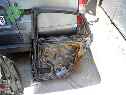 Audi A3 Sağ Arka Kapı çıkma parça