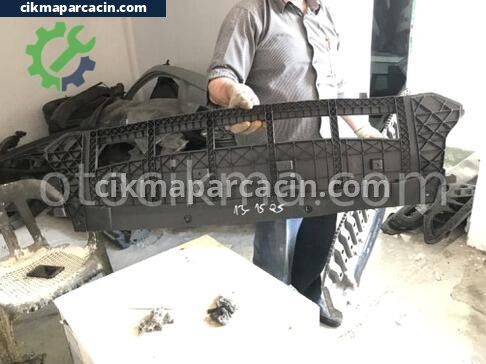 Audi Q5 Ön Tampon çıkma parça
