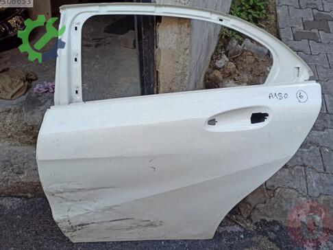 Mercedes-Benz A Serisi Sol Arka Kapı 2013-2016 çıkma parça