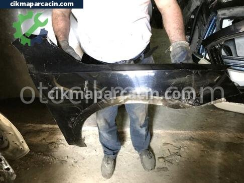 Skoda Octavia Ön Çamurluk çıkma parça