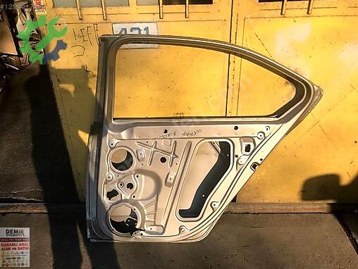 Skoda Octavia Sağ Arka Kapı çıkma parça
