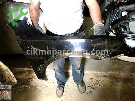 Skoda Octavia Ön Çamurluk çıkma parça