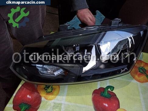 Volkswagen Polo Sol Ön Far çıkma parça