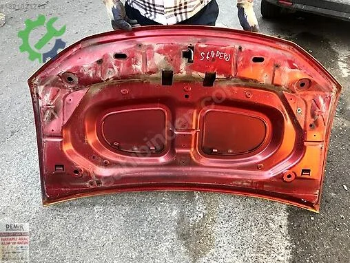 Dacia Sandero Kaput çıkma parça