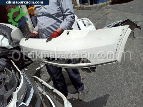 Audi Q3 Arka Tampon çıkma parça