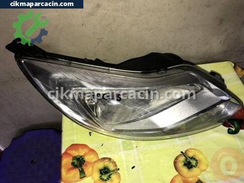 Ford Focus Far çıkma parça