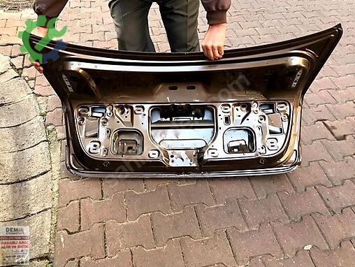 Volkswagen Jetta Bagaj çıkma parça