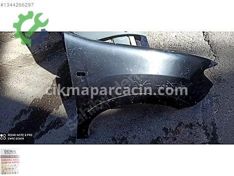 Dacia Sandero Sağ Ön Çamurluk çıkma parça