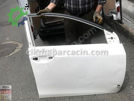 Toyota Corolla Sağ Ön Kapı çıkma parça