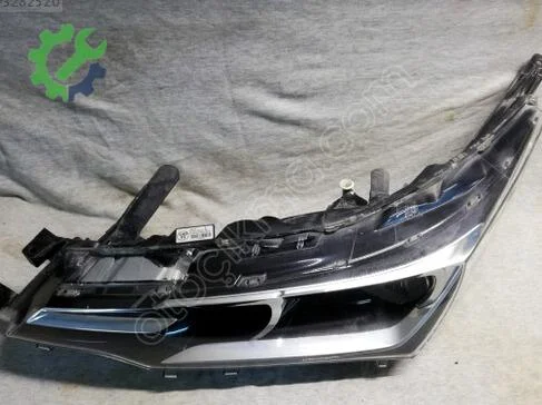 Toyota Corolla Sol Ön Far 2016-2018 çıkma parça