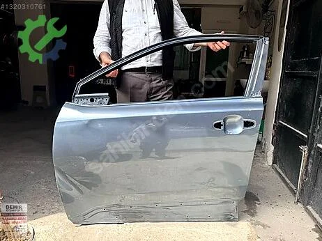 Toyota C-HR Sol Ön Kapı çıkma parça