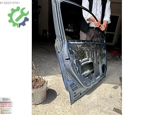 Toyota C-HR Sol Ön Kapı çıkma parça