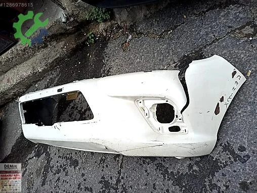 Toyota Hilux Ön Tampon çıkma parça
