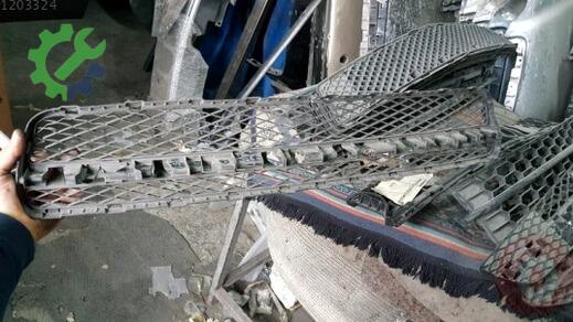 Mercedes-Benz C Serisi Tampon Izgarası çıkma parça