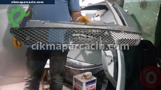 Mercedes-Benz C Serisi Tampon Izgarası çıkma parça