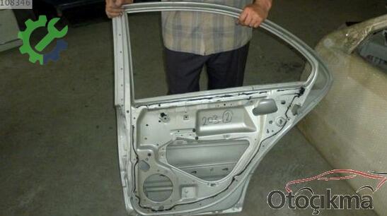 Mercedes-Benz C Serisi Sağ Arka Kapı çıkma parça