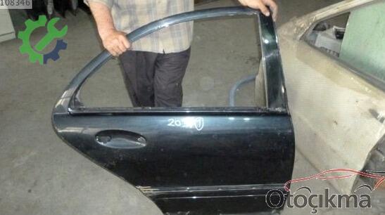 Mercedes-Benz C Serisi Sağ Arka Kapı çıkma parça