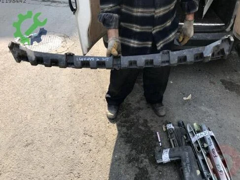 Mercedes-Benz C Serisi Tampon Braketi çıkma parça