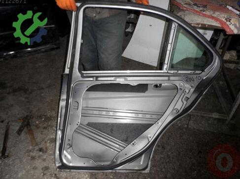 Mercedes-Benz C Serisi Sağ Arka Kapı çıkma parça