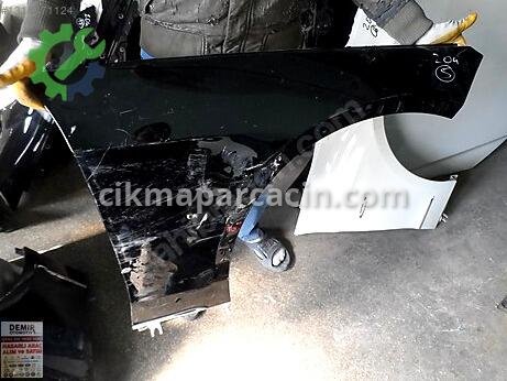 Mercedes-Benz C Ön Çamurluk çıkma parça
