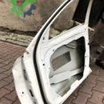 205 SAĞ ÖN KAPI MERCEDES ORJİNAL ÇIKMA PARÇA
