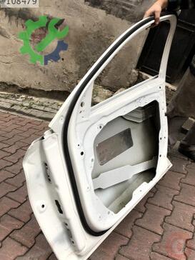 Mercedes-Benz C Serisi Sağ Ön Kapı çıkma parça