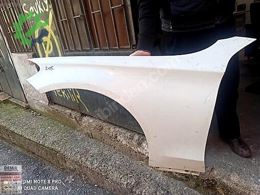 Mercedes-Benz C Ön Çamurluk çıkma parça