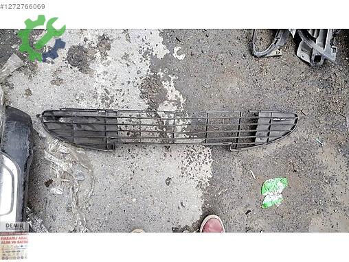 Peugeot 206 Ön Panjur çıkma parça