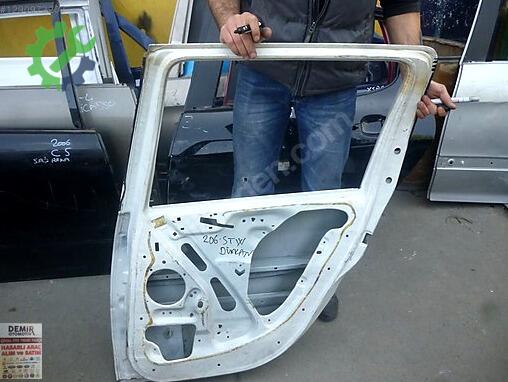 Peugeot 206 Sağ Arka Kapı çıkma parça