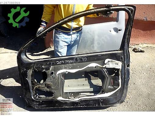 Peugeot 207 Sağ Kapı çıkma parça