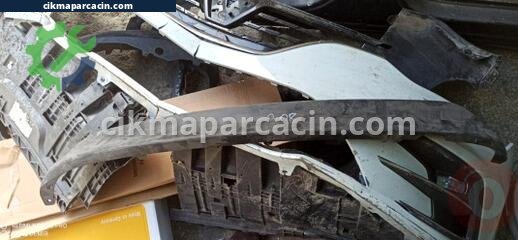 Peugeot 208 Ön Tampon çıkma parça