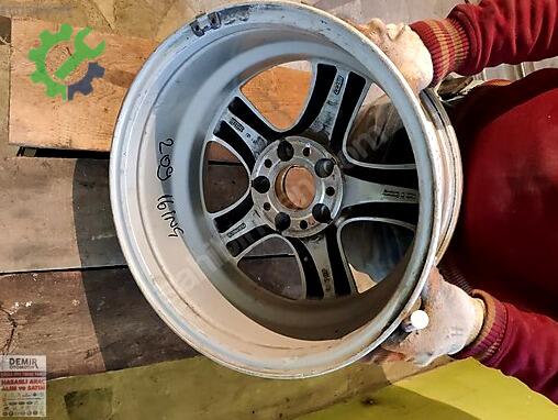 Mercedes-Benz Jant çıkma parça