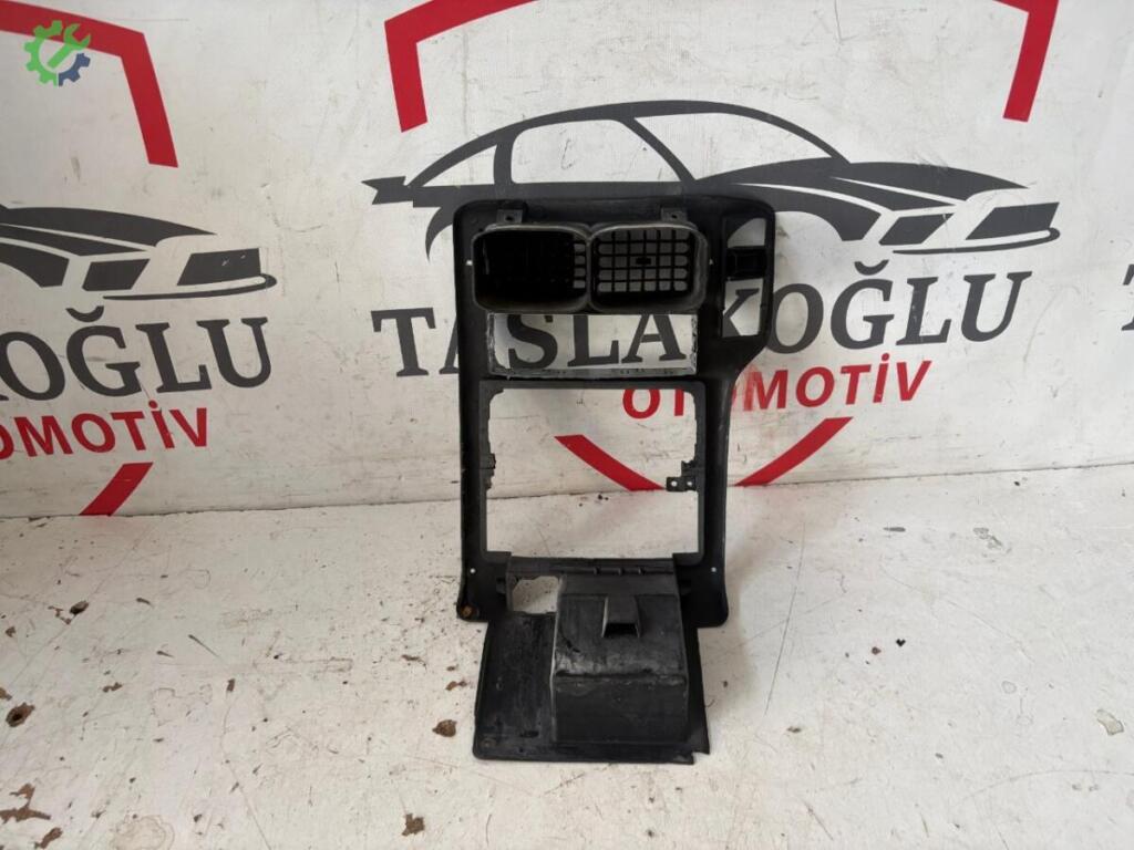 Seat Cordoba Kalorifer Izgarası çıkma parça