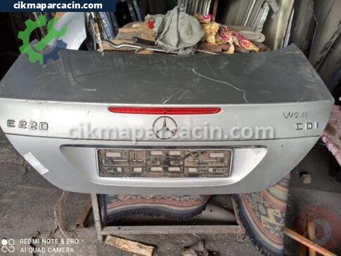Mercedes-Benz E Serisi Bagaj çıkma parça