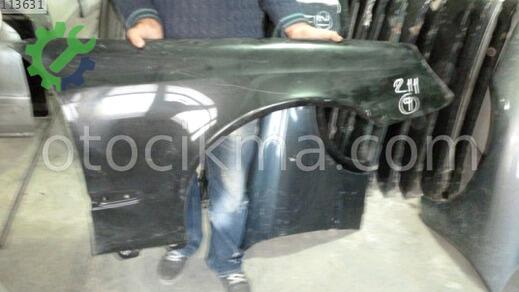 Mercedes-Benz E Serisi Sağ Ön Çamurluk çıkma parça
