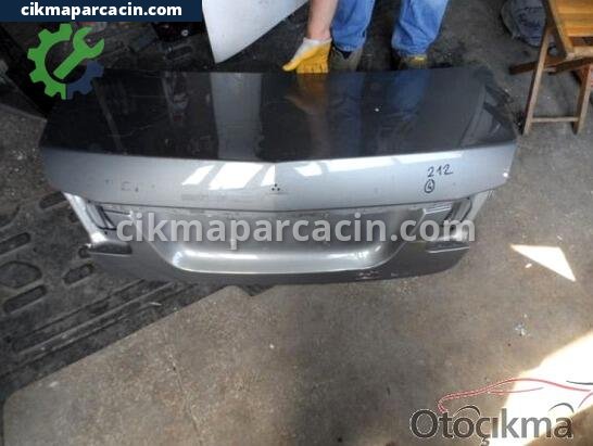 Mercedes-Benz E Serisi Bagaj Kapağı çıkma parça