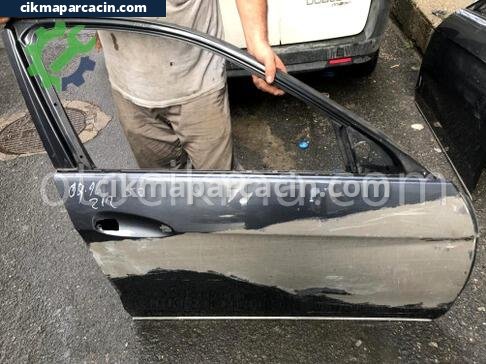 Mercedes-Benz E Serisi Sağ Ön Kapı çıkma parça